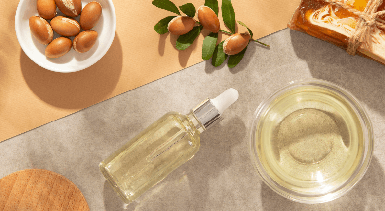Beneficiile uleiului de argan pentru piele si par