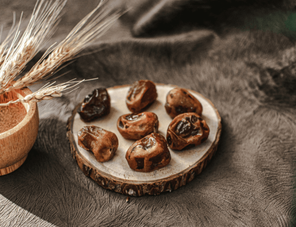 O porție de curmale, un snack sănătos