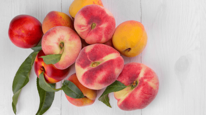 Fructe de vara - piersici si nectarine